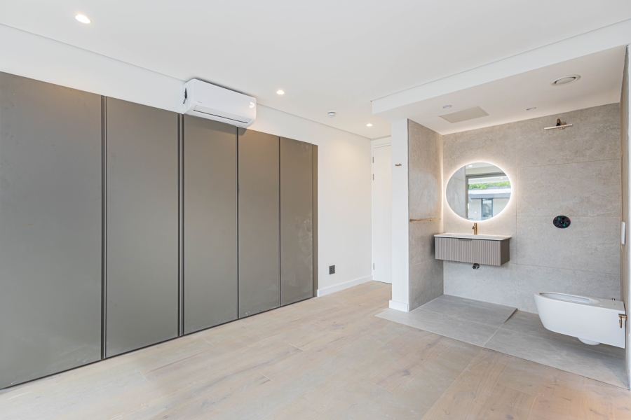 3 Bedroom Property for Sale in Fresnaye Western Cape